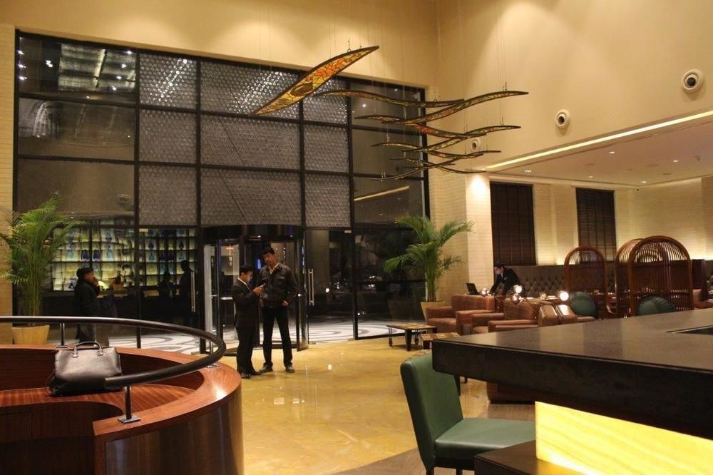 เลมอน ทรี พรีเมียร์ ซิตี้ เซ็นเตอร์ คุรคาออน Hotel คูร์เคาน์ ภายนอก รูปภาพ